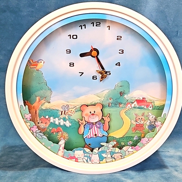 Vintage 1980s clock ⏰️ with music box and dancing bear, great conditions - Picture 1 of 11